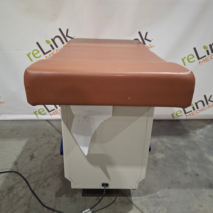 Midmark Midmark 204 Exam Table Exam Chairs / Tables reLink Medical