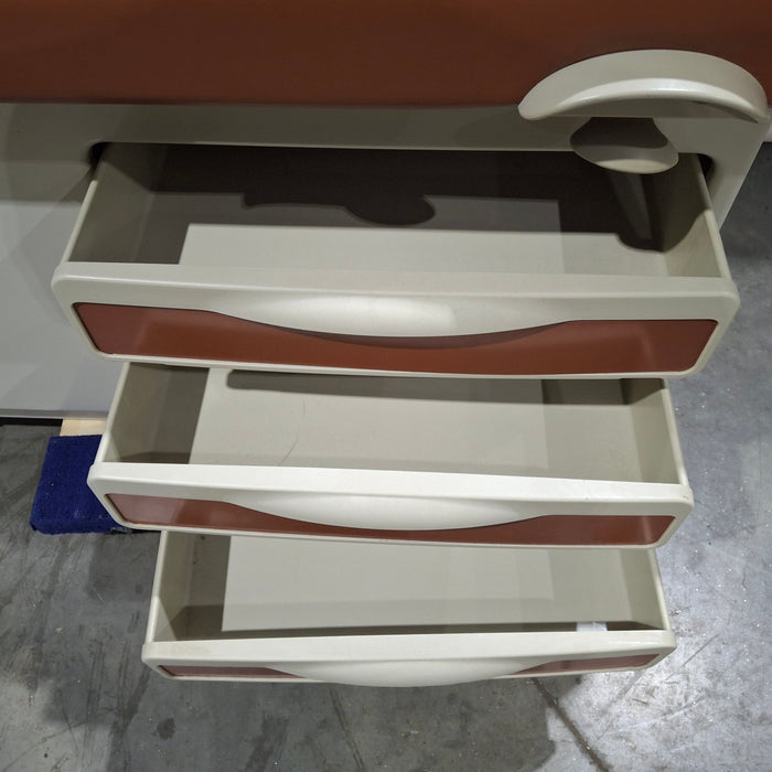 Midmark Midmark 204 Exam Table Exam Chairs / Tables reLink Medical