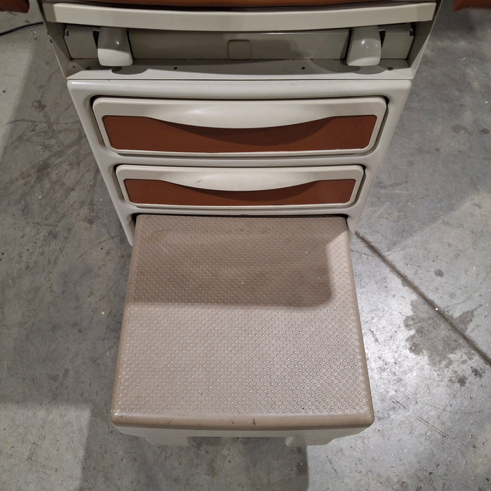 Midmark Midmark 204 Exam Table Exam Chairs / Tables reLink Medical