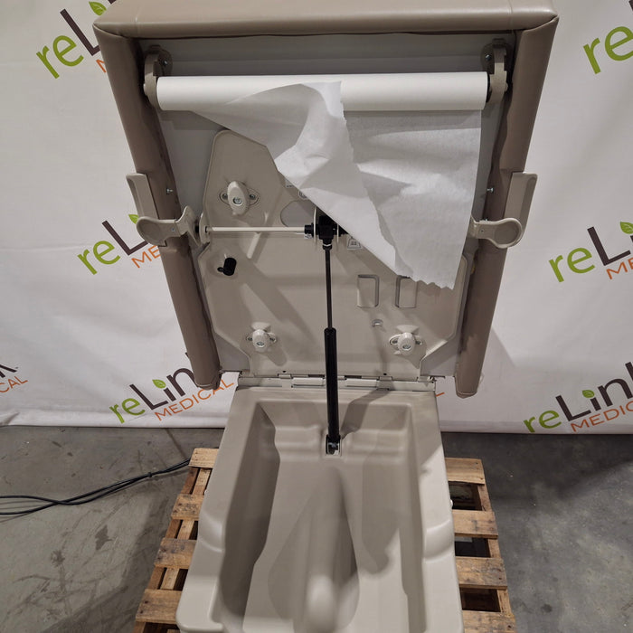 Midmark 222 Procedure Chair