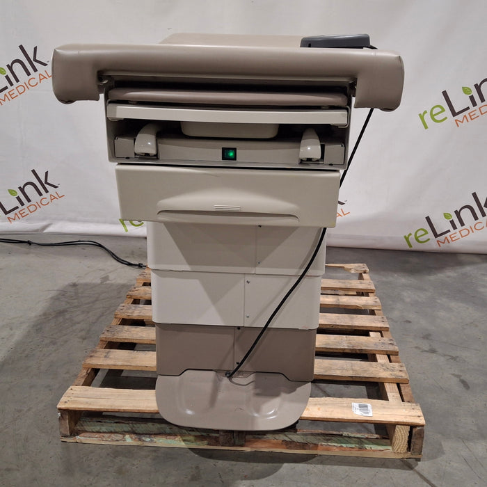 Midmark 222 Procedure Chair