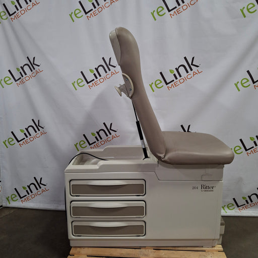 Midmark Midmark 204 Exam Table Exam Chairs / Tables reLink Medical