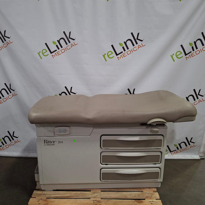 Midmark Midmark 204 Exam Table Exam Chairs / Tables reLink Medical