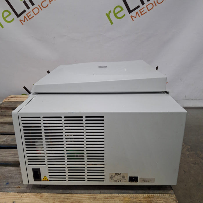 Eppendorf 5804R Refrigerated Centrifuge