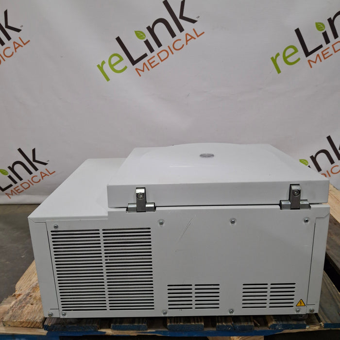 Eppendorf 5804R Refrigerated Centrifuge