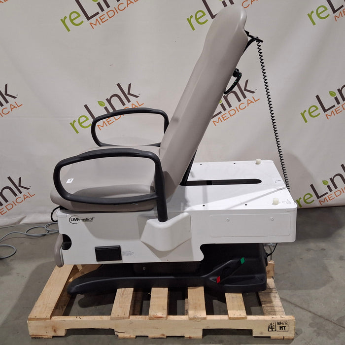 UMF Medical 4070 Power Exam Chair