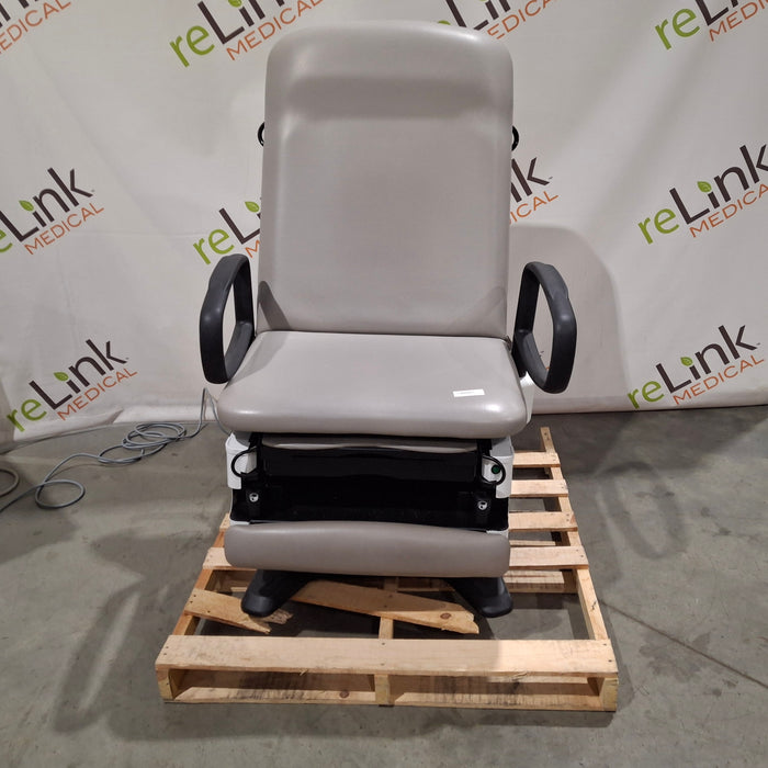 UMF Medical 4070 Power Exam Chair