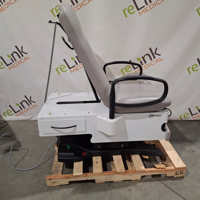 UMF Medical 4070 Power Exam Chair