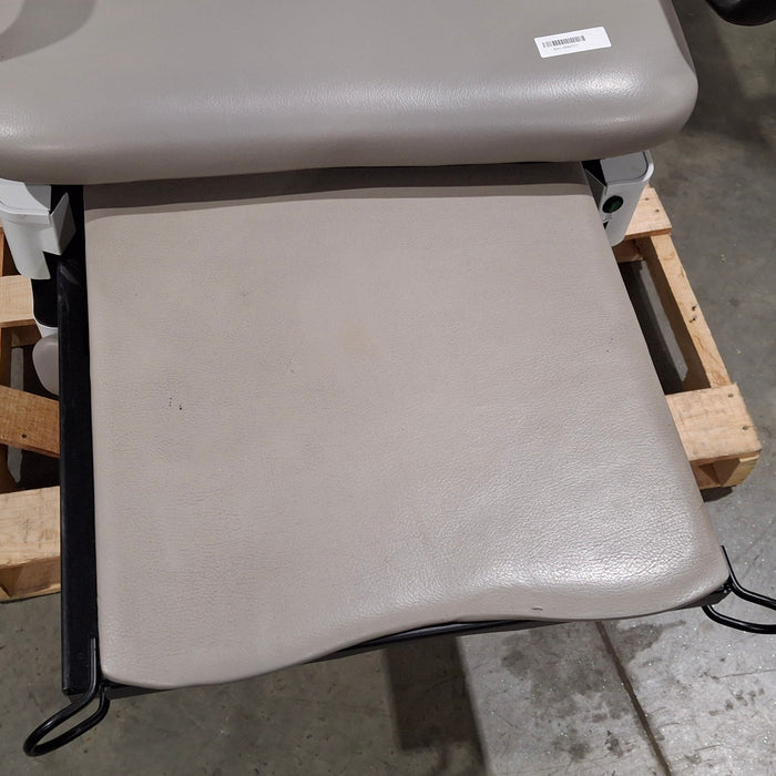 UMF Medical 4070 Power Exam Chair
