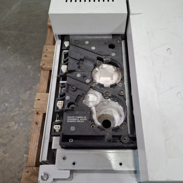 Hewlett Packard 6890 Gas Chromatograph