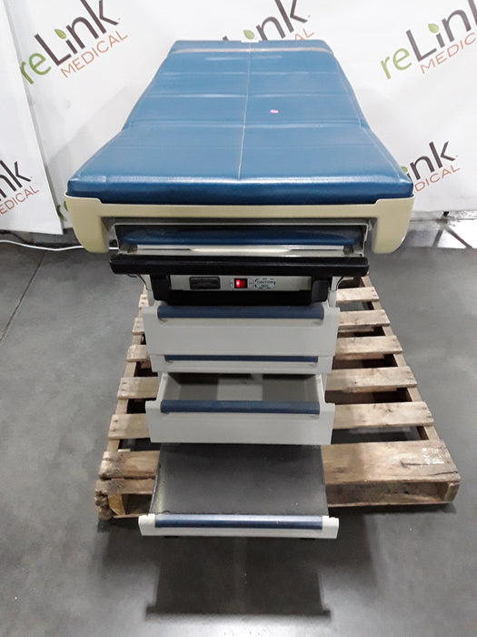 Midmark 404 Exam Table