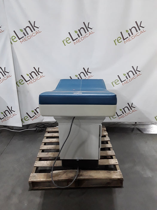 Midmark 404 Exam Table