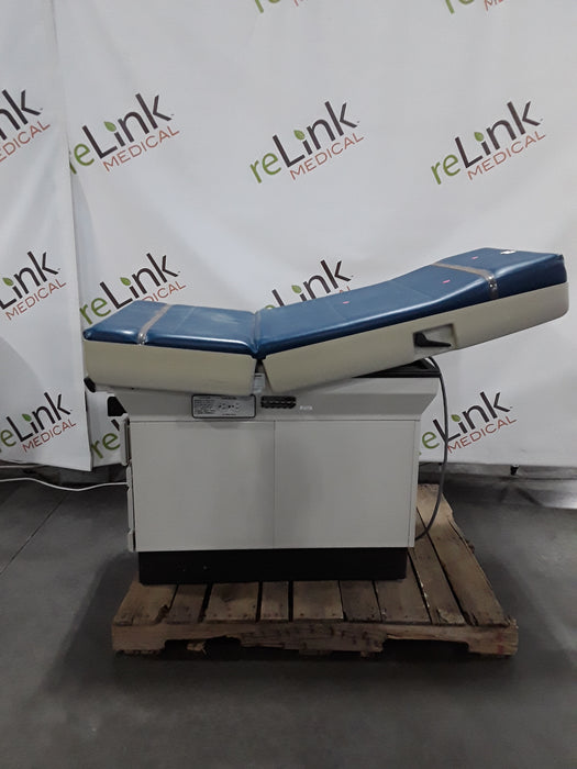 Midmark 404 Exam Table