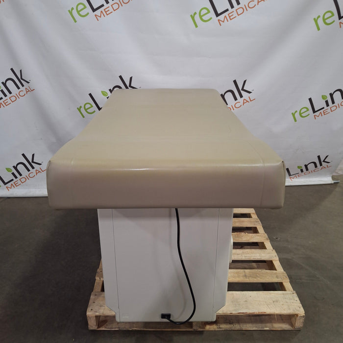 Midmark Midmark 204 Exam Table Exam Chairs / Tables reLink Medical