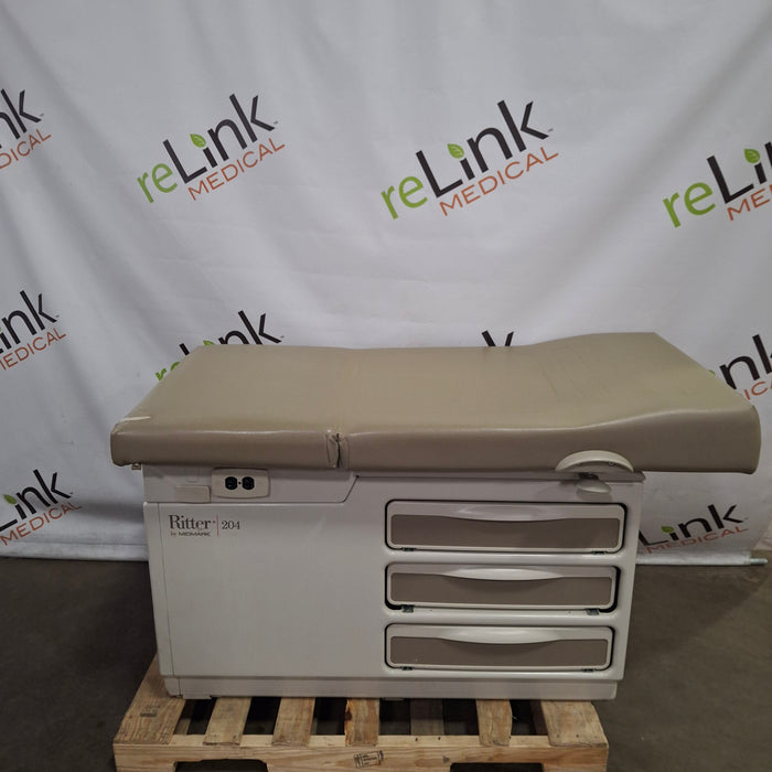 Midmark Midmark 204 Exam Table Exam Chairs / Tables reLink Medical