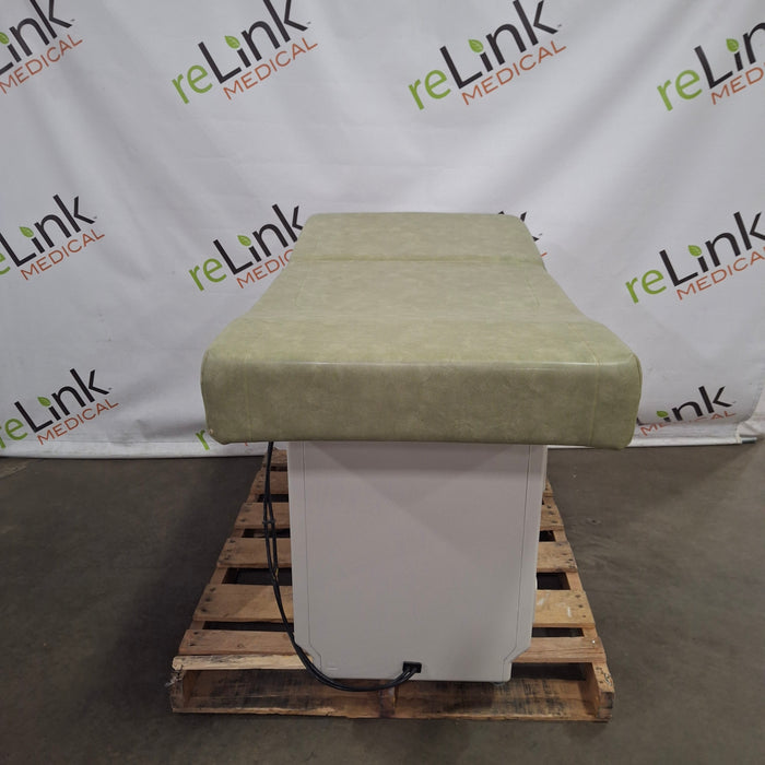Midmark 204 Exam Table