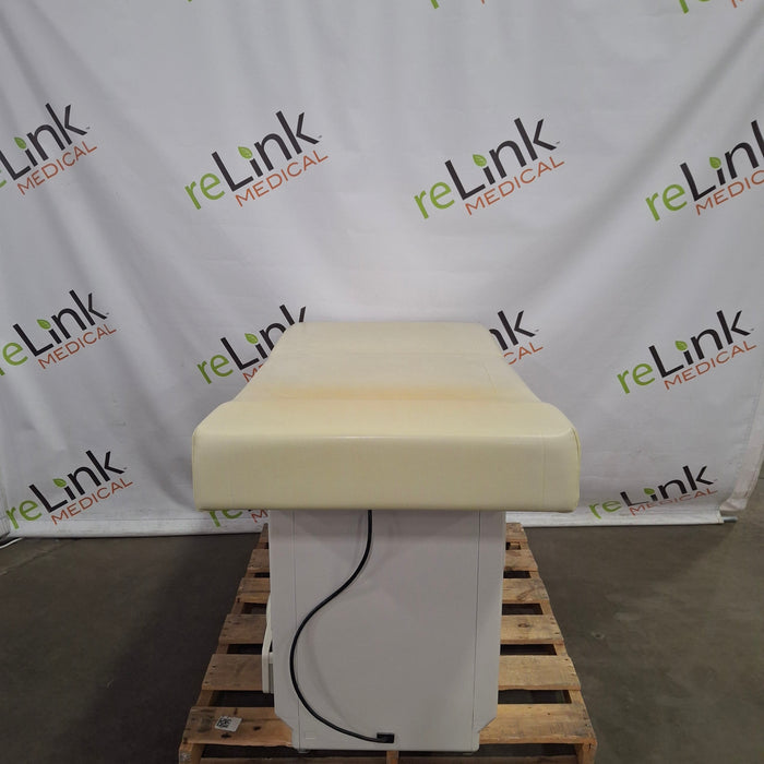 Midmark 204 Exam Table