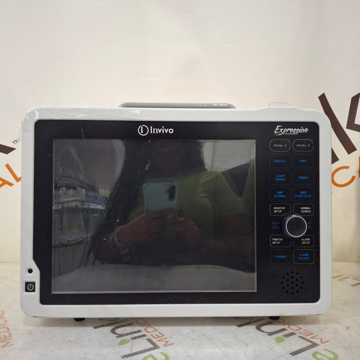 Invivo MDE Expression MRI Patient Monitoring System