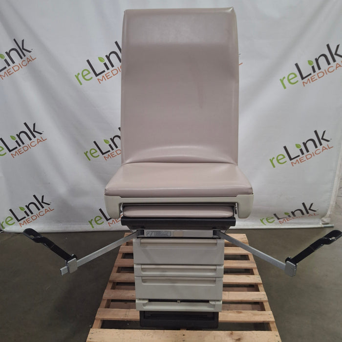 Midmark Midmark 404 Exam Table Exam Chairs / Tables reLink Medical