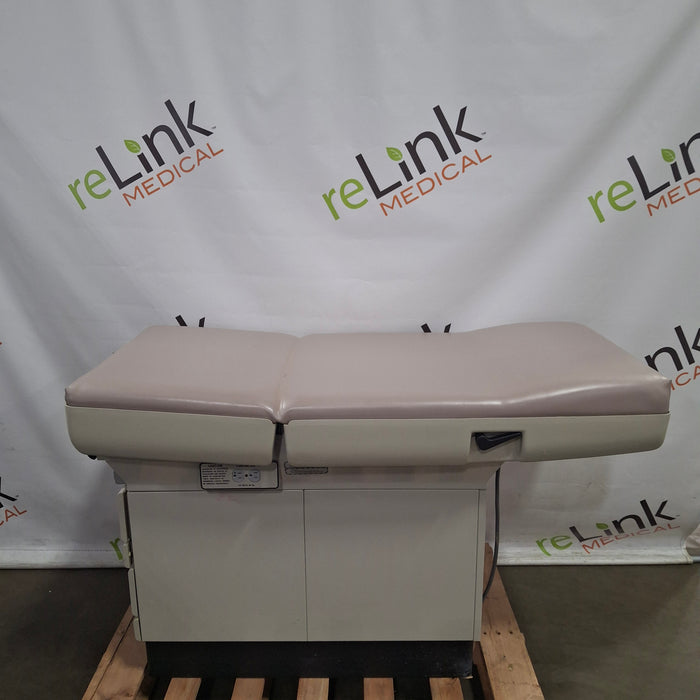 Midmark Midmark 404 Exam Table Exam Chairs / Tables reLink Medical