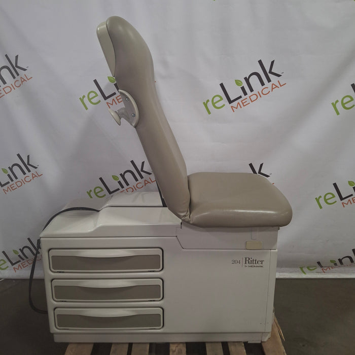Midmark Midmark 204 Exam Table Exam Chairs / Tables reLink Medical