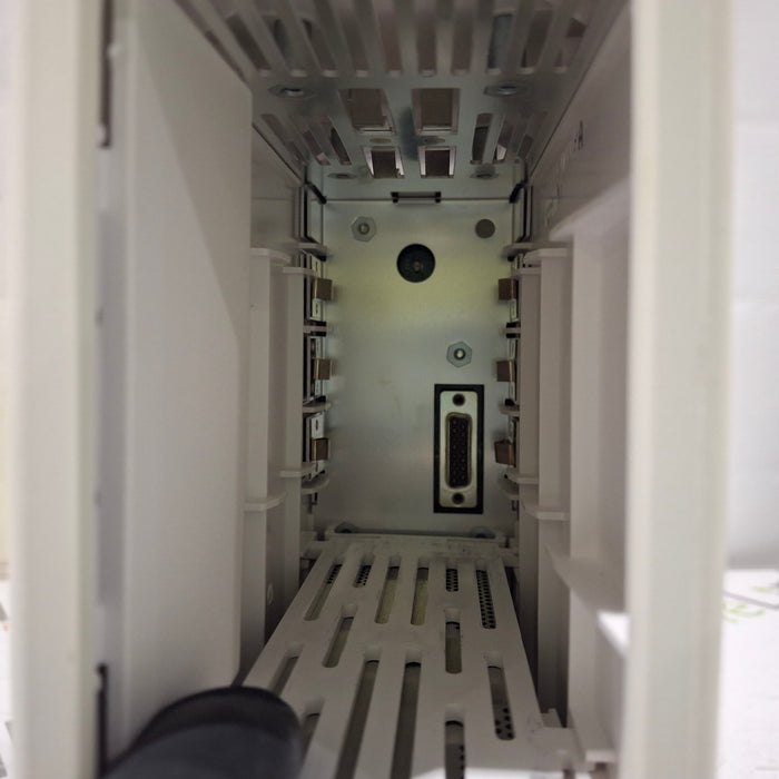 Spacelabs Healthcare 90499 Module Rack