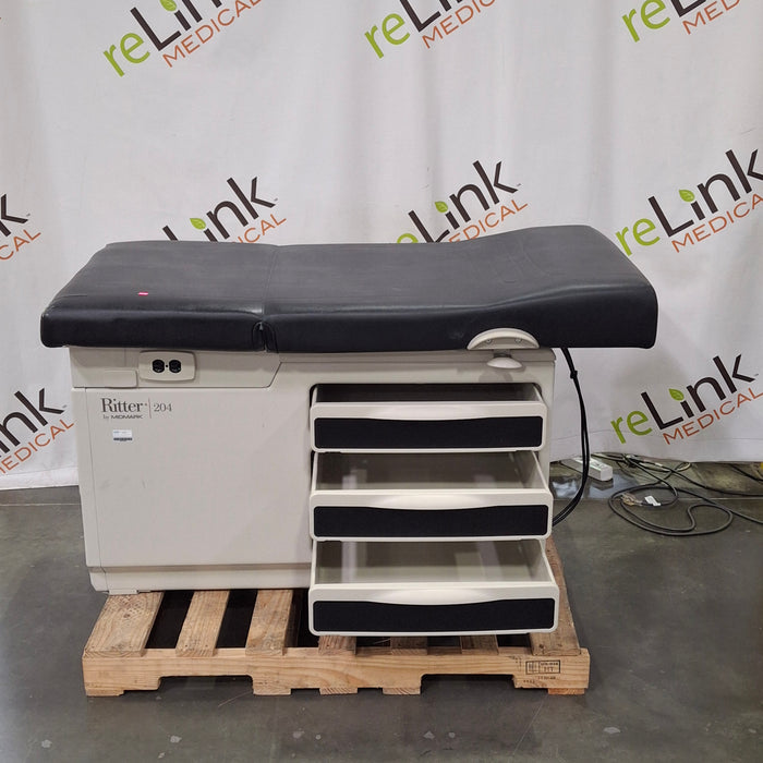 Midmark Midmark 204 Exam Table Exam Chairs / Tables reLink Medical