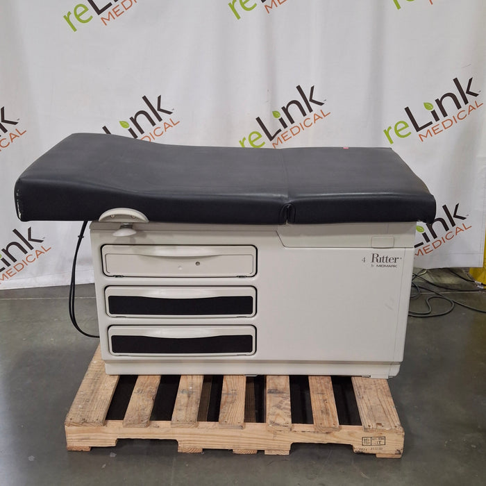 Midmark Midmark 204 Exam Table Exam Chairs / Tables reLink Medical