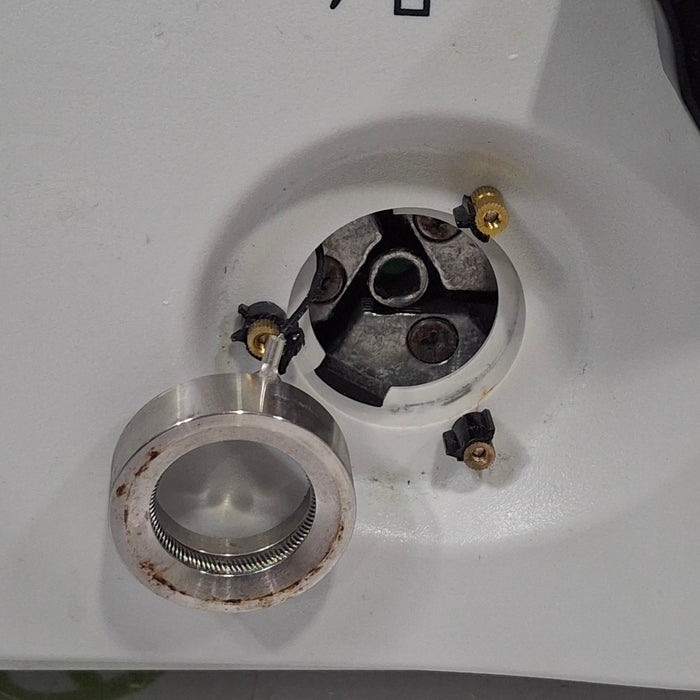 Stryker L9000 Light Source