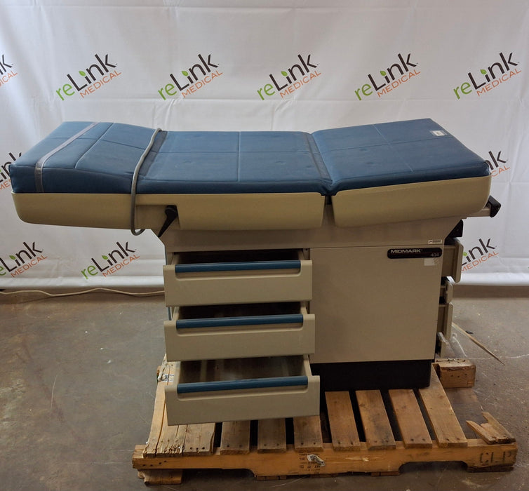 Midmark Midmark 404 Exam Table Exam Chairs / Tables reLink Medical