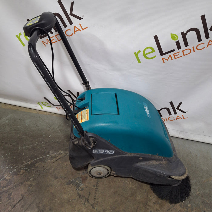 Tennant Co. 3610 Floor Sweeper
