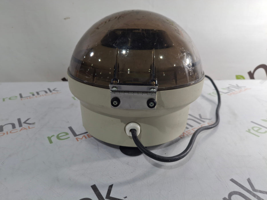 Clay Adams Compact 2 centrifuge