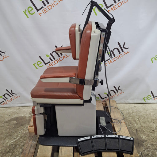 Midmark Midmark 411 Power Exam Table Exam Chairs / Tables reLink Medical