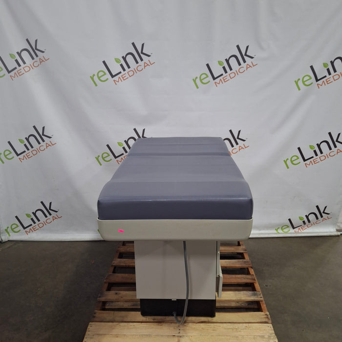 Midmark Midmark 404 Exam Table Exam Chairs / Tables reLink Medical