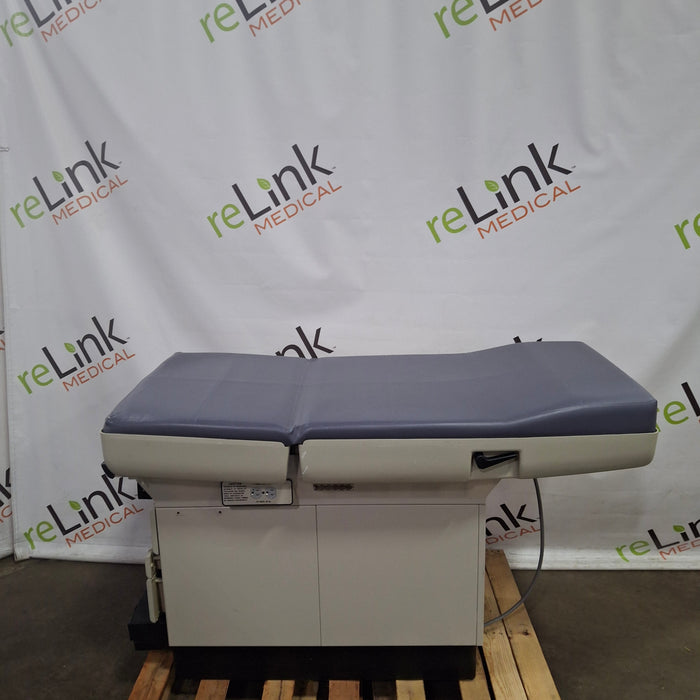 Midmark Midmark 404 Exam Table Exam Chairs / Tables reLink Medical