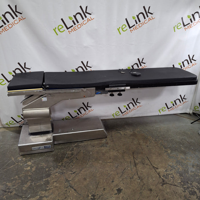 Midmark 7300 Surgical Table