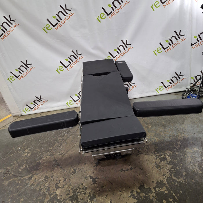Skytron 3500 Elite Surgical Table