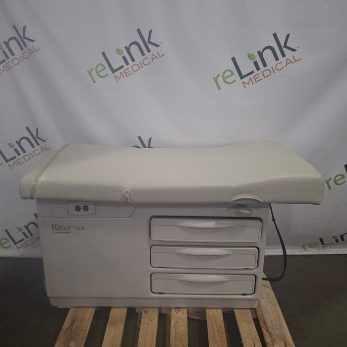 Midmark Midmark 204 Exam Table Exam Chairs / Tables reLink Medical