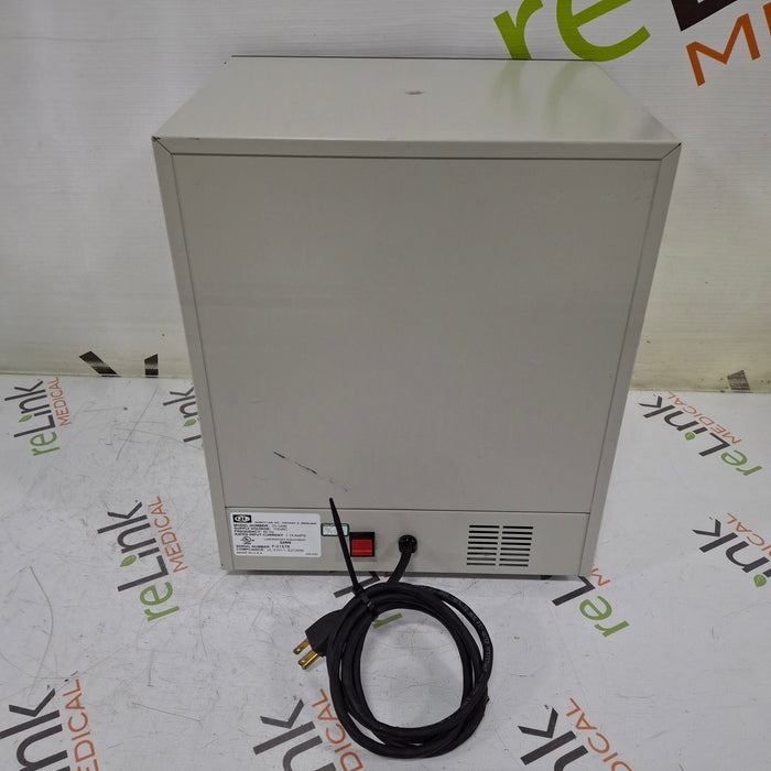 Quincy Labs 10-140E Incubator