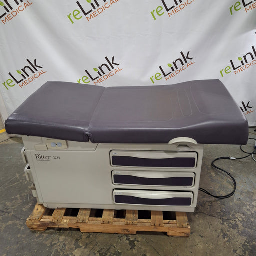 Midmark Midmark 204 Exam Table Exam Chairs / Tables reLink Medical