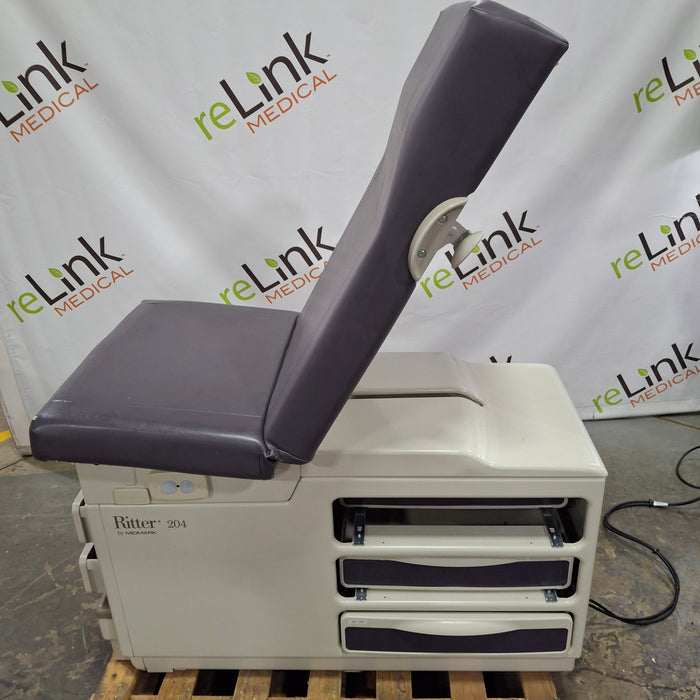 Midmark Midmark 204 Exam Table Exam Chairs / Tables reLink Medical