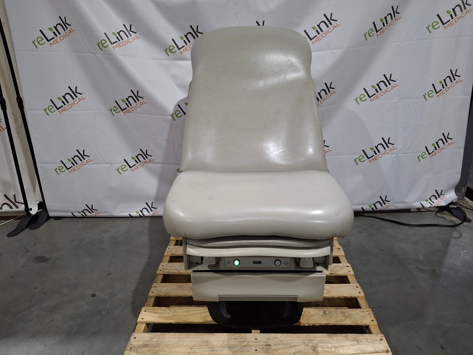 Midmark 623 Barrier Free Power Exam Table