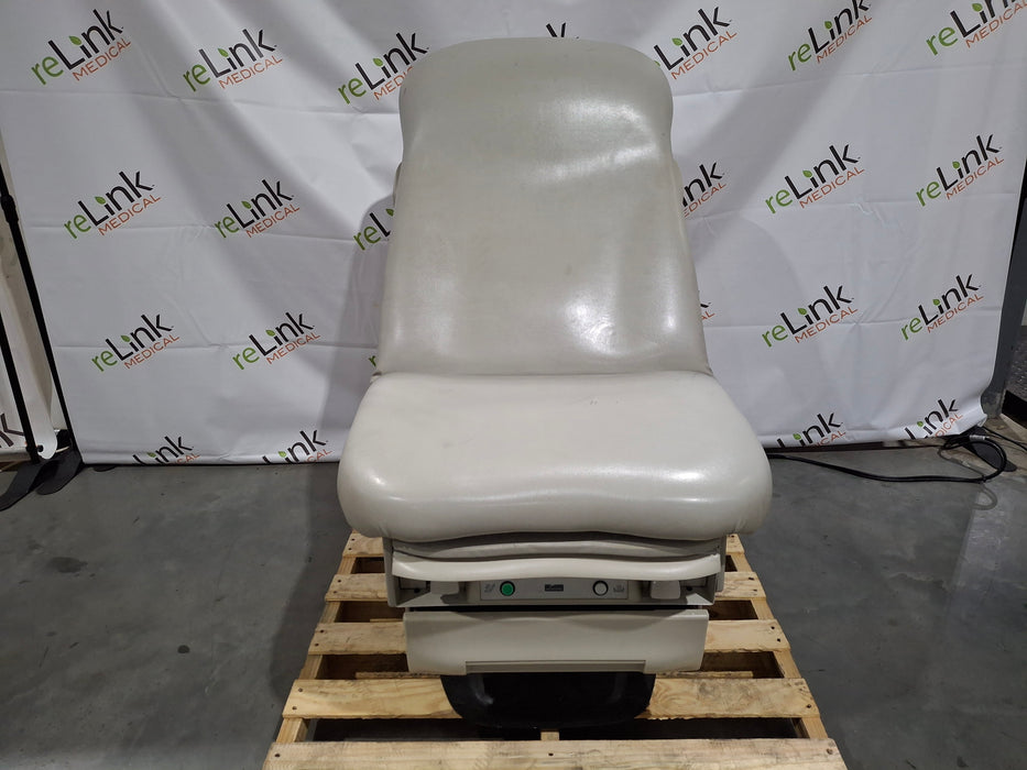 Midmark 623 Barrier Free Power Exam Table
