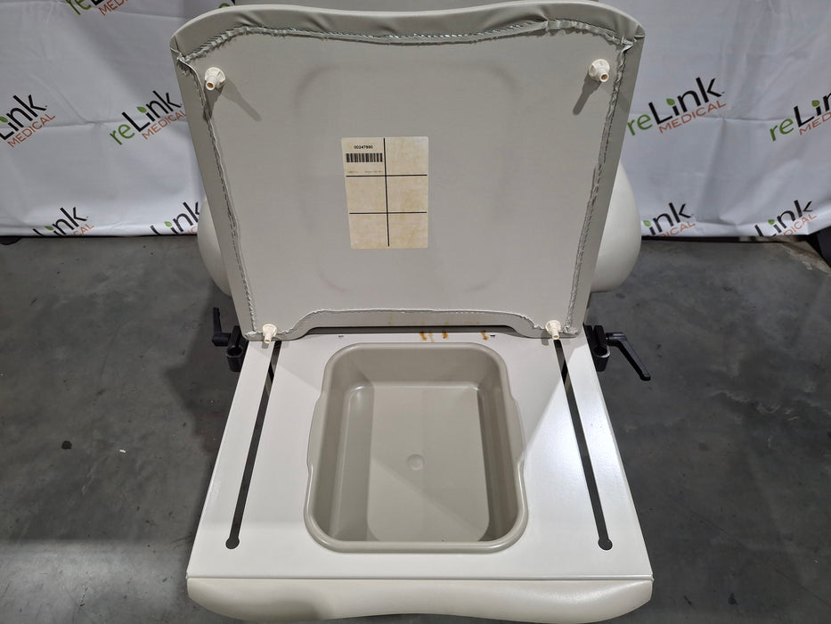 Midmark Midmark 604 Manual Examination Table Exam Chairs / Tables reLink Medical