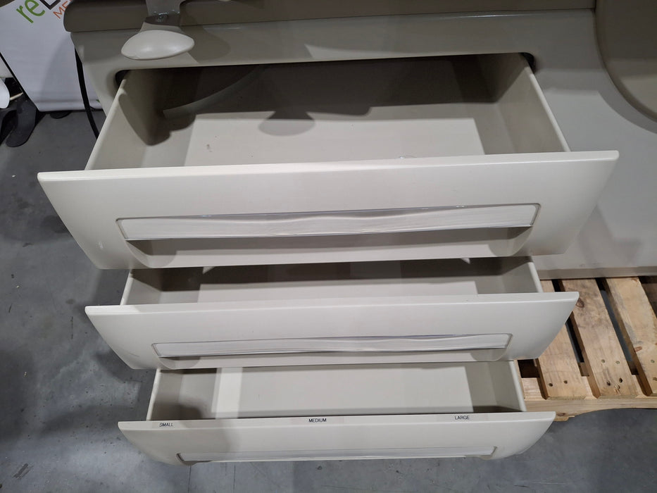 Midmark Midmark 604 Manual Examination Table Exam Chairs / Tables reLink Medical