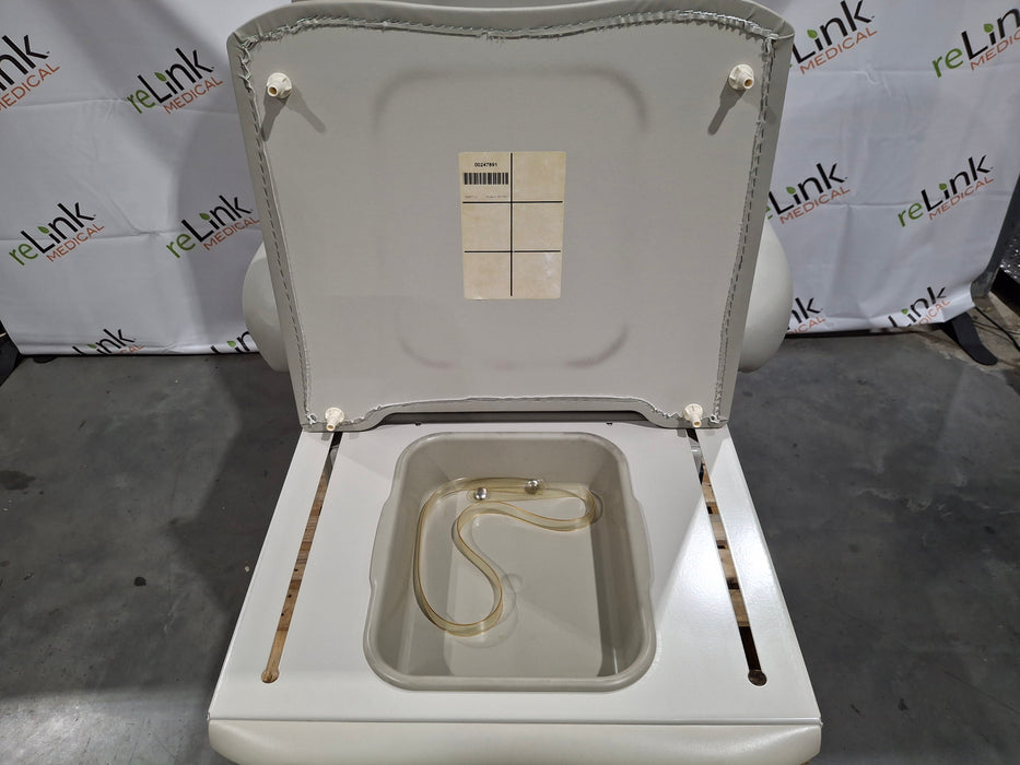 Midmark Midmark 604 Manual Examination Table Exam Chairs / Tables reLink Medical