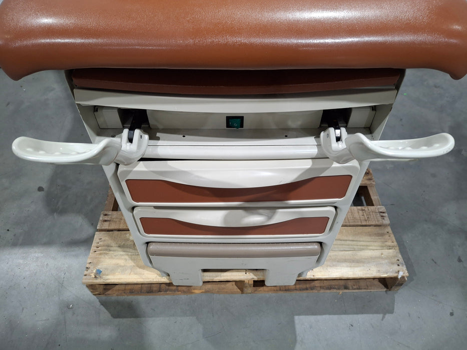 Midmark Midmark 204 Exam Table Exam Chairs / Tables reLink Medical