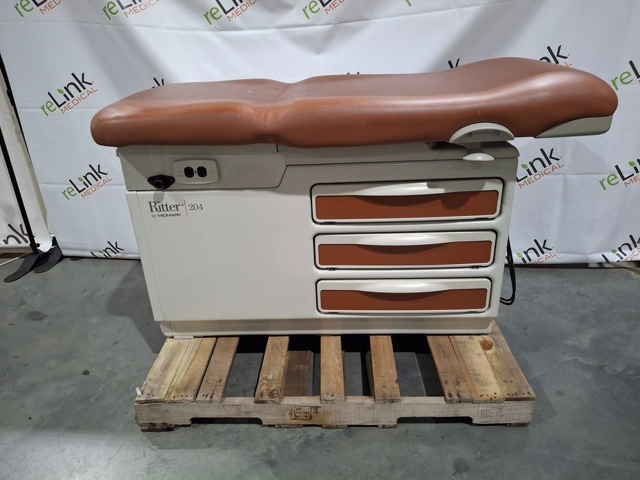 Midmark Midmark 204 Exam Table Exam Chairs / Tables reLink Medical