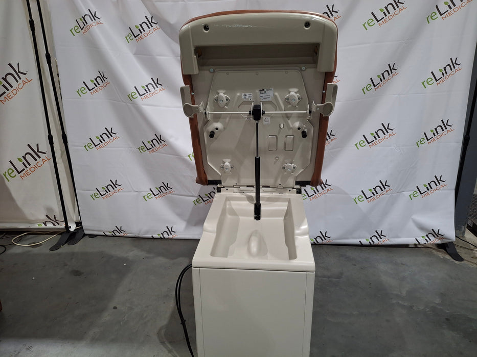 Midmark 204 Exam Table