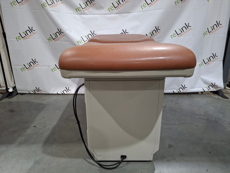 Midmark 204 Exam Table